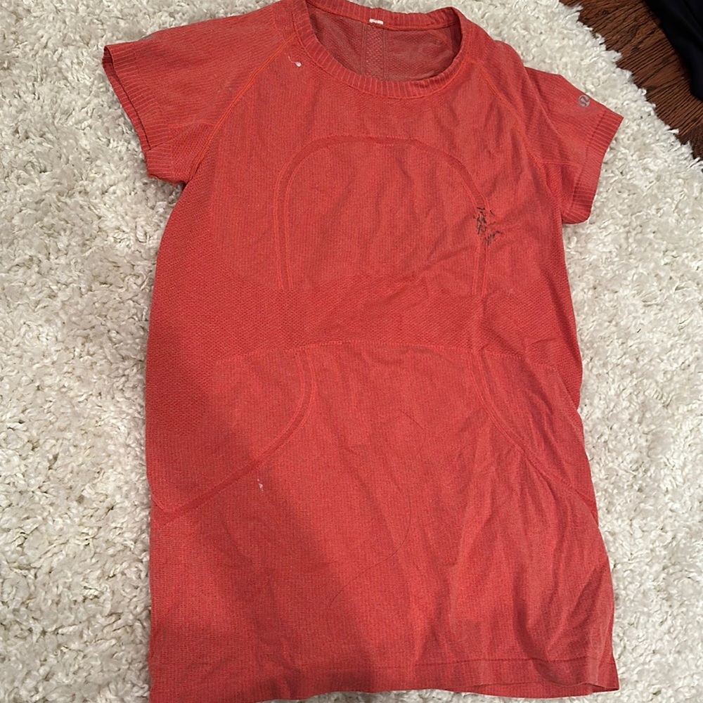 Lululemon short sleeve swiftly tech *FLAW*